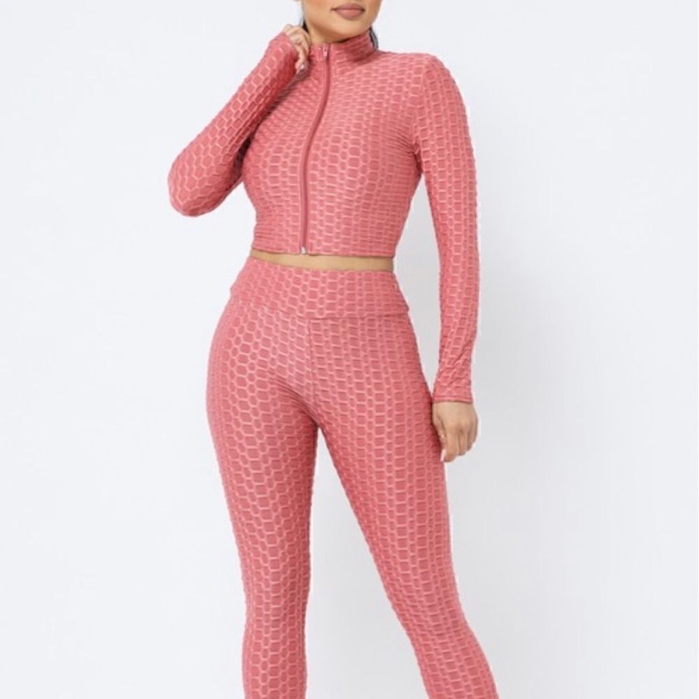 Mauve honeycomb two piece active set